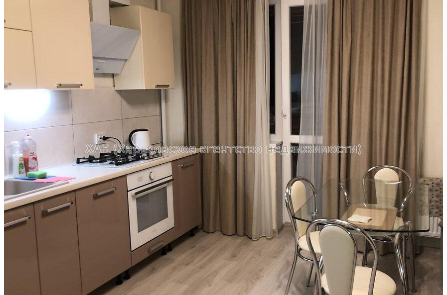 Продам квартиру, Домостроительная ул. , 1  ком., 50 м², евроремонт 