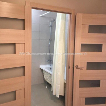 Продам квартиру, Домостроительная ул. , 1  ком., 50 м², евроремонт 