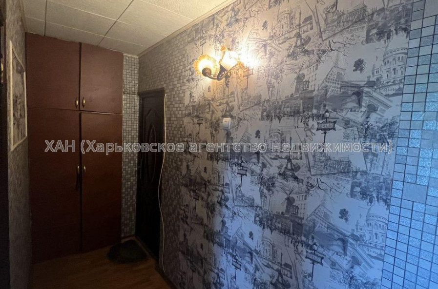 Продам квартиру, Жасминовый б-р , 1 кім., 33 м², косметический ремонт 