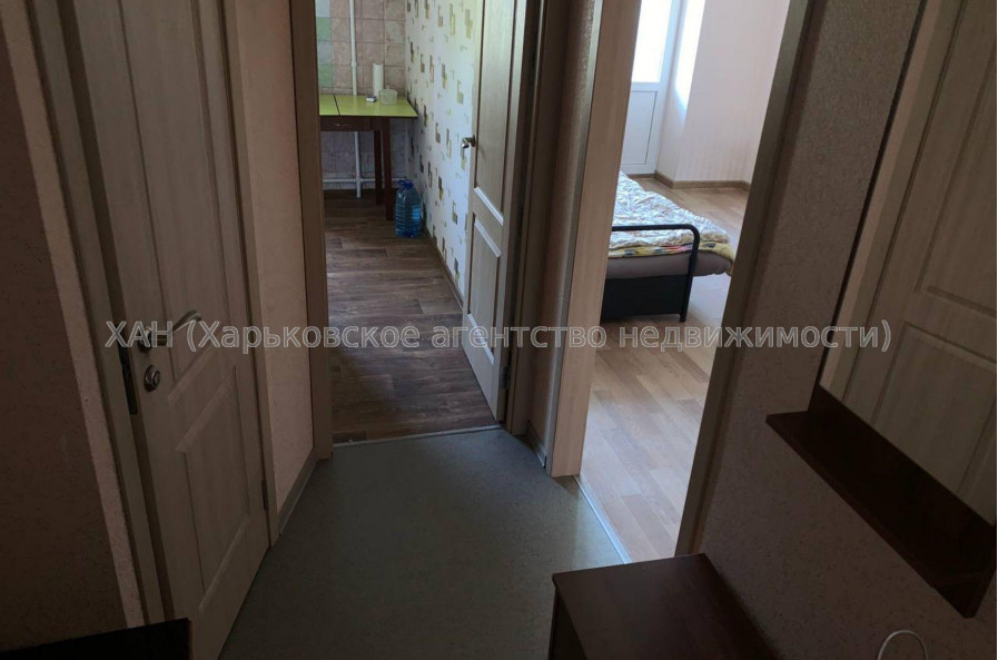 Продам квартиру, Науки просп. , 1 кім., 28.70 м², косметический ремонт 