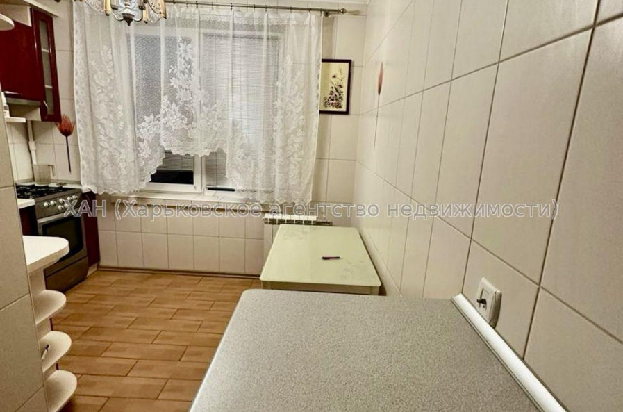 Продам квартиру, Деревянко Алексея ул. , 3  ком., 65.20 м², капитальный ремонт 