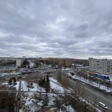 Продам квартиру, Юбилейный просп. , 2 кім., 52 м², косметический ремонт 