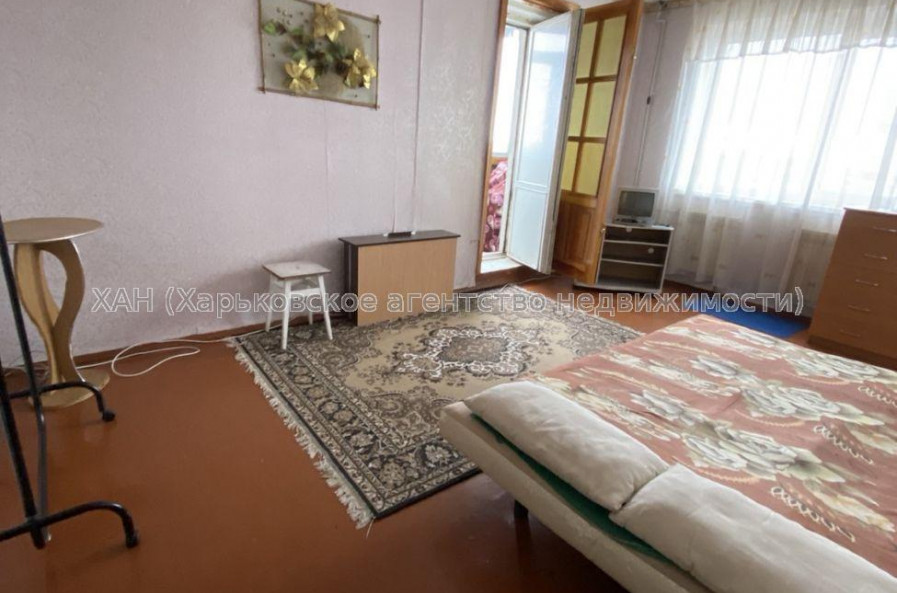 Продам квартиру, Гвардейцев Широнинцев ул. , 2  ком., 52 м², косметический ремонт 