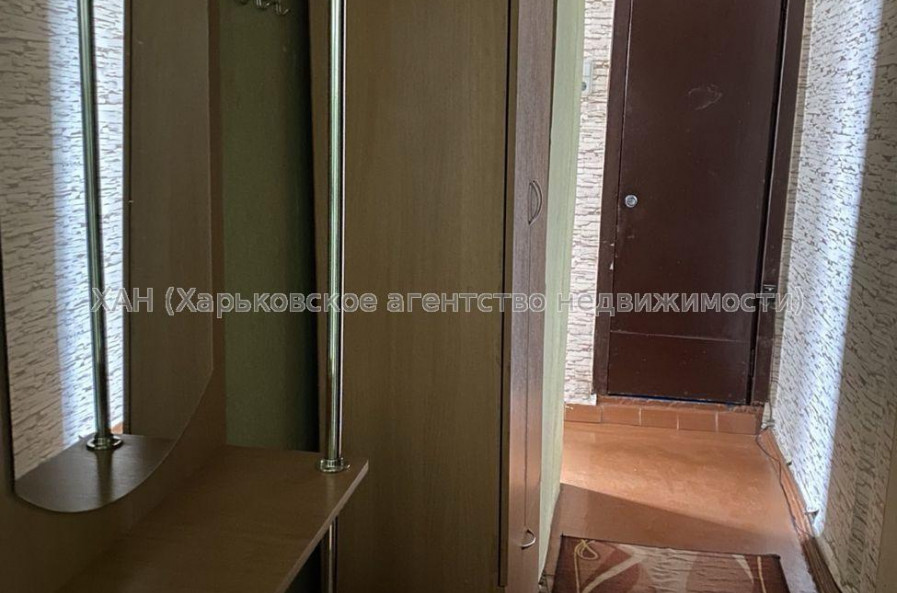 Продам квартиру, Гвардейцев Широнинцев ул. , 2  ком., 52 м², косметический ремонт 