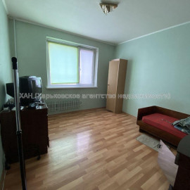 Продам квартиру, Юбилейный просп. , 2 кім., 52 м², косметический ремонт