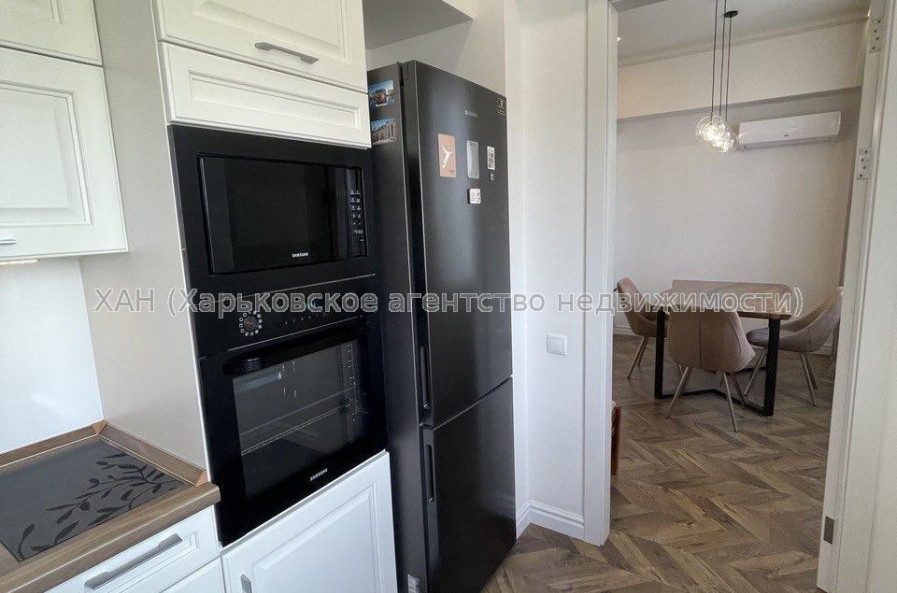 Продам квартиру, Героев Харькова просп. , д. 96А , 2  ком., 74 м², евроремонт 