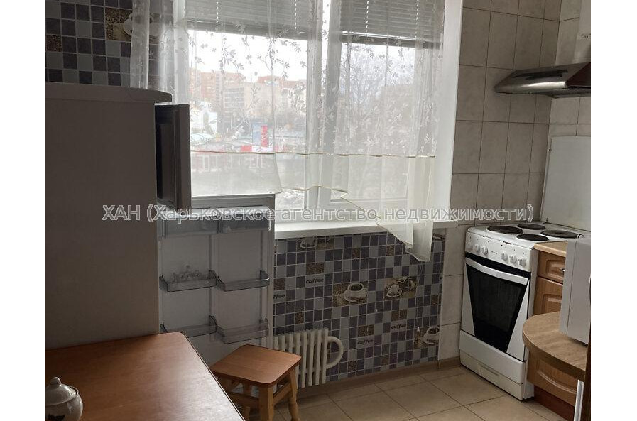 Продам квартиру, Ахсарова Энвера ул. , 1 кім., 32 м², косметический ремонт 