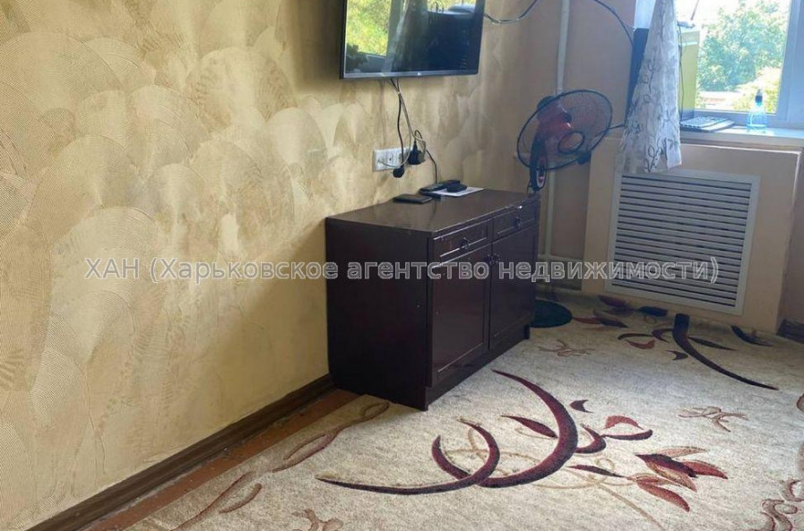 Продам квартиру, 23 Августа ул. , 1 кім., 16 м², косметический ремонт 