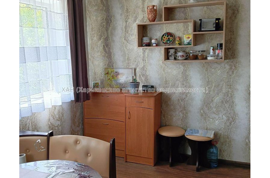 Продам будинок, Зеленогайский просп. , 38 м², 3 соток, косметический ремонт 