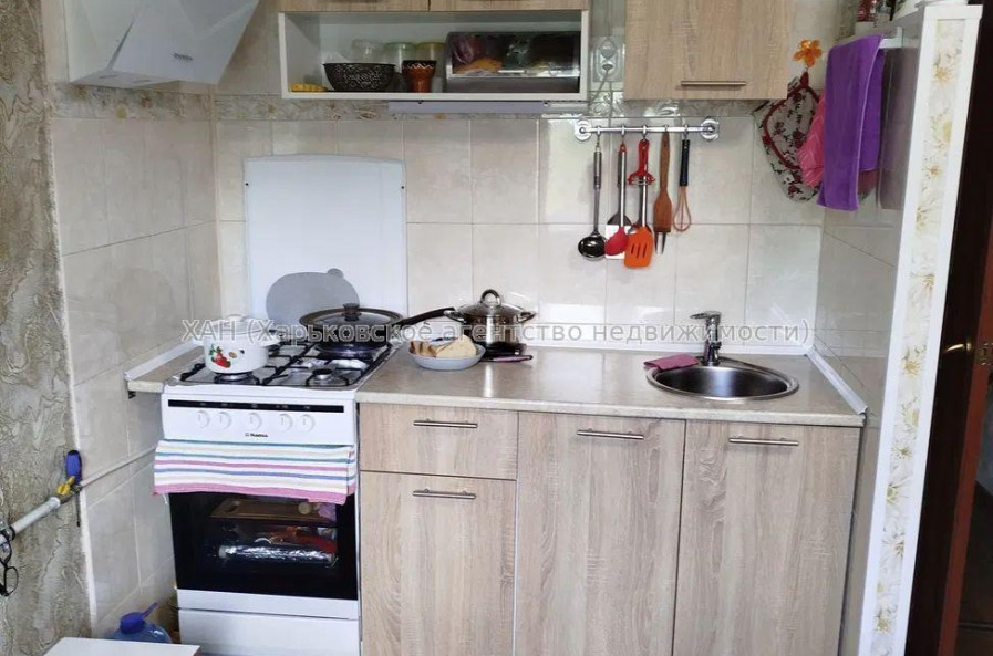 Продам будинок, Зеленогайский просп. , 38 м², 3 соток, косметический ремонт 