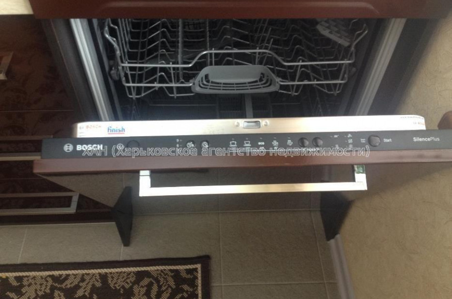 Продам квартиру, Василия Вышиваного ул. , 2 кім., 70 м², евроремонт 