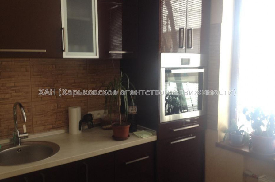 Продам квартиру, Багратиона ул. , 2  ком., 70 м², евроремонт 