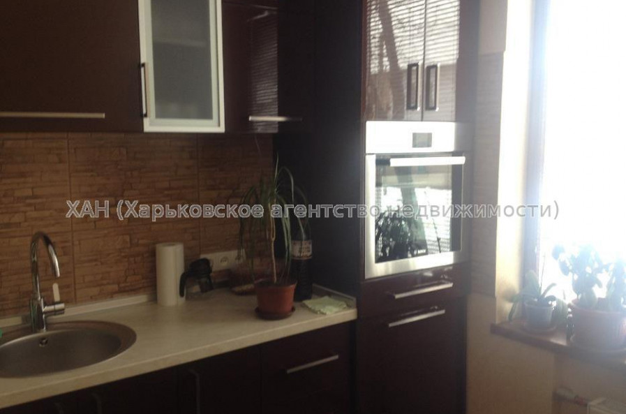 Продам квартиру, Багратиона ул. , 2  ком., 70 м², евроремонт 