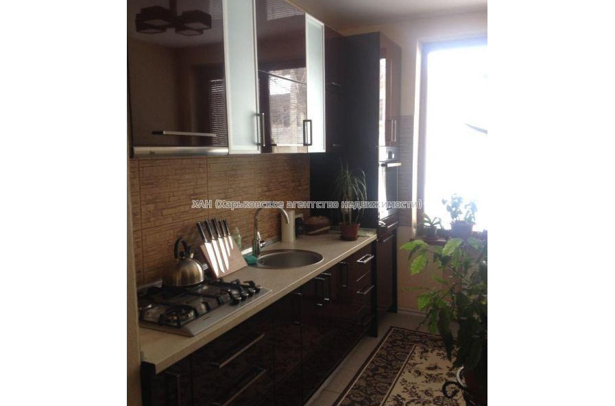 Продам квартиру, Василия Вышиваного ул. , 2 кім., 70 м², евроремонт 