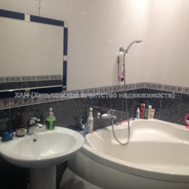 Продам квартиру, Василия Вышиваного ул. , 2 кім., 70 м², евроремонт 