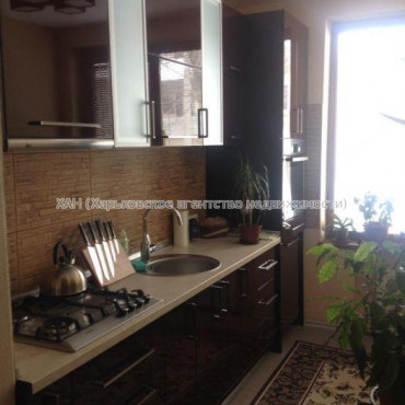 Продам квартиру, Василия Вышиваного ул. , 2 кім., 70 м², евроремонт 