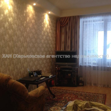 Продам квартиру, Василия Вышиваного ул. , 2 кім., 70 м², евроремонт 