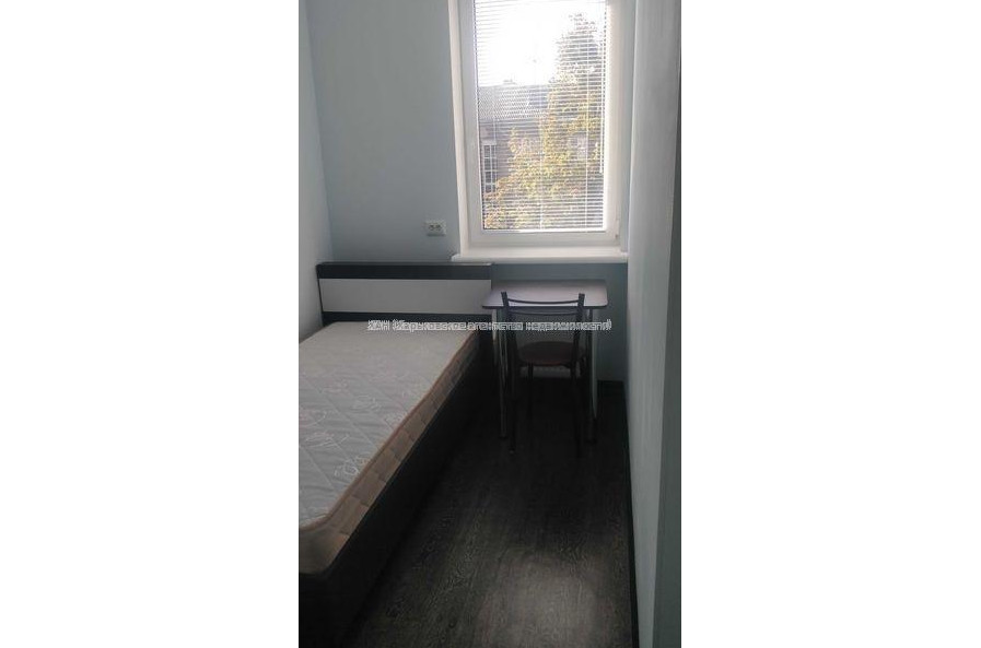 Продам квартиру, Культуры ул. , 16 , 4 кім., 63 м², капитальный ремонт 