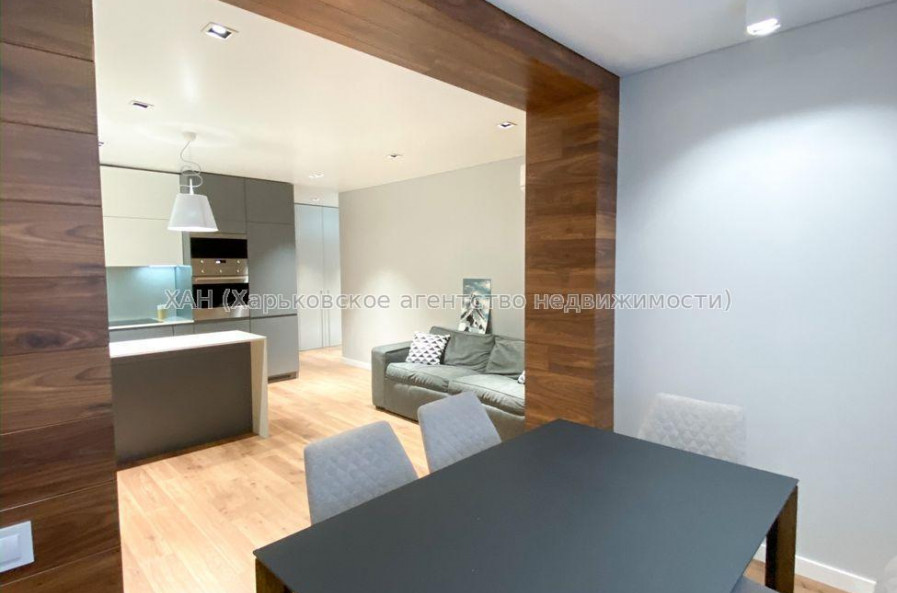 Продам квартиру, Георгия Тарасенко ул. , 2 кім., 72 м², авторский дизайн 
