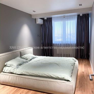 Продам квартиру, Молочная ул. , 2  ком., 72 м², авторский дизайн 