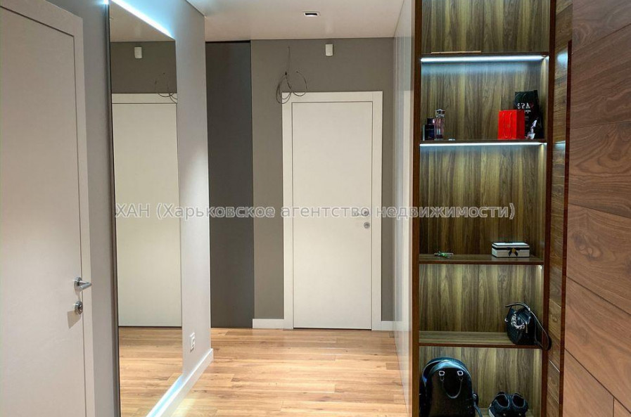 Продам квартиру, Георгия Тарасенко ул. , 2 кім., 72 м², авторский дизайн 