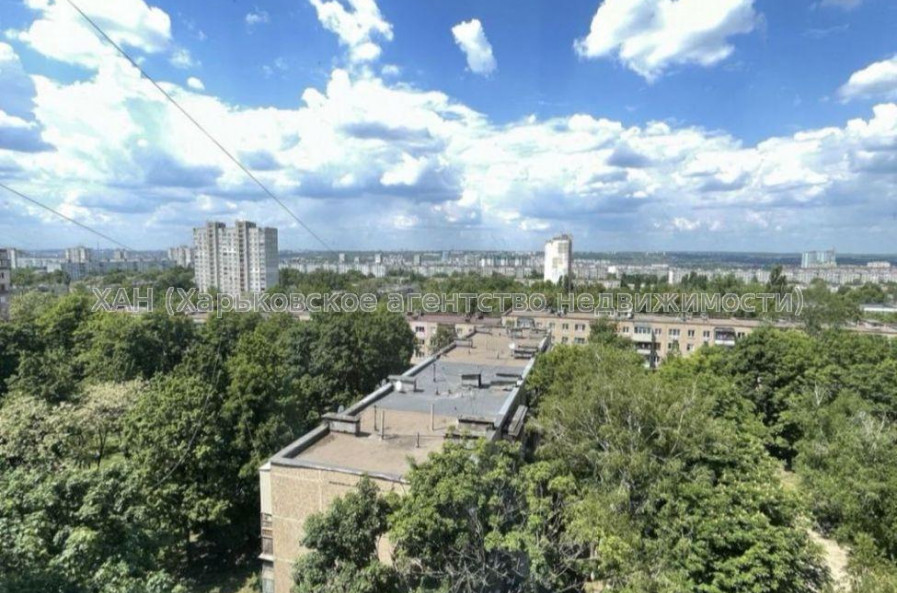 Продам квартиру, Тракторостроителей просп. , 3  ком., 65 м², косметический ремонт 