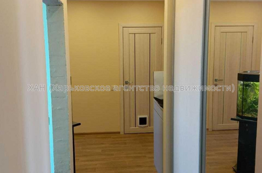 Продам квартиру, Ньютона ул. , 2  ком., 57 м², капитальный ремонт 