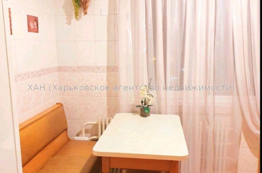 Продам квартиру, Академика Павлова ул. , 3  ком., 64 м², капитальный ремонт 