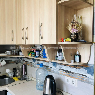 Продам квартиру, Болградская ул. , 1 кім., 25.50 м², евроремонт 