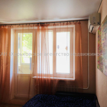 Продам квартиру, Болградская ул. , 1 кім., 25.50 м², евроремонт 