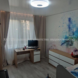 Продам квартиру, Тракторостроителей просп. , 3  ком., 65 м², капитальный ремонт