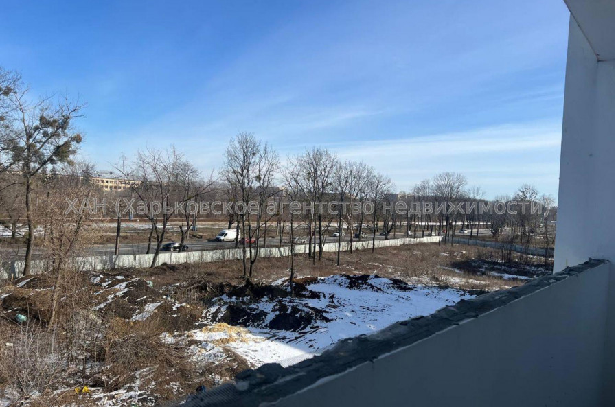 Продам квартиру, Героев Харькова просп. , 3  ком., 82 м², без внутренних работ 