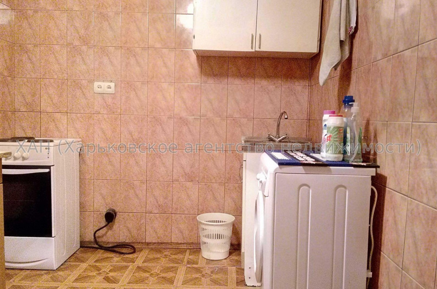 Продам квартиру, Сергеевская ул. , 2 кім., 54 м², косметический ремонт 