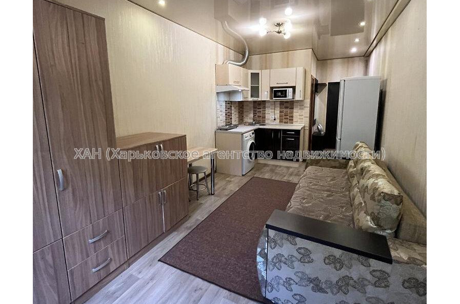 Продам квартиру, Байрона пр-т , 1  ком., 21.60 м², капитальный ремонт 