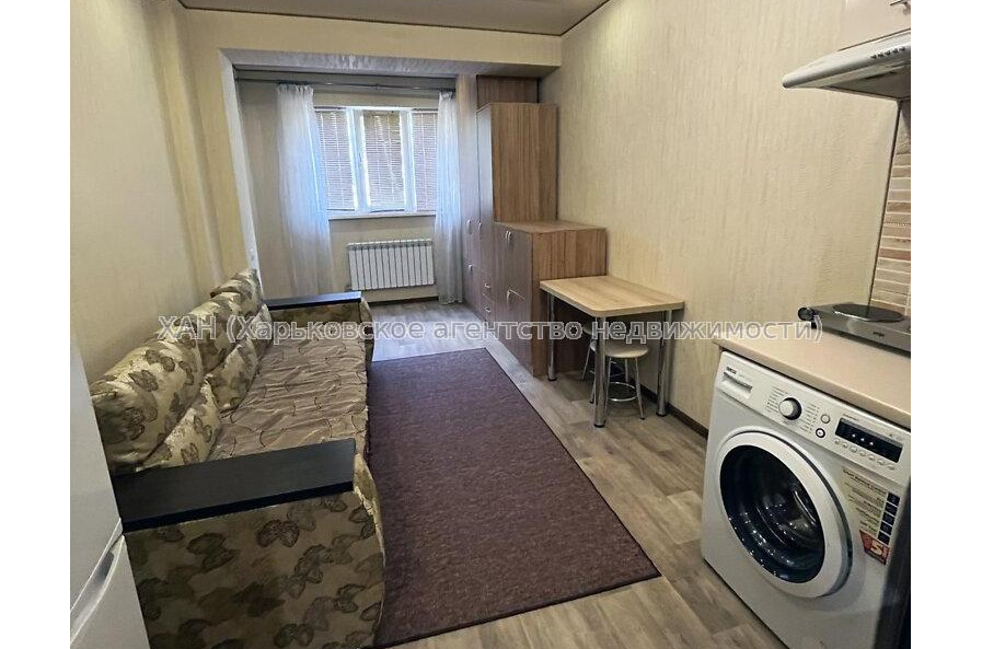 Продам квартиру, Байрона пр-т , 1  ком., 21.60 м², капитальный ремонт 