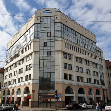 Сдам нежилую недвижимость, офис в офисном центре , 42.40 м², капитальный ремонт 