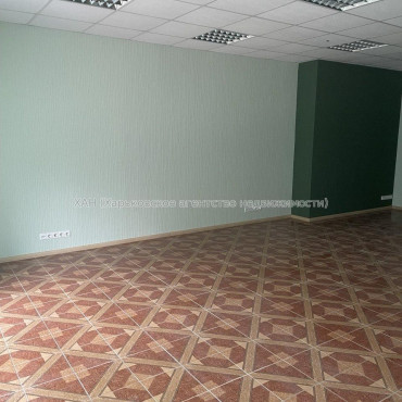 Сдам нежилую недвижимость, офис в офисном центре , 42.40 м², капитальный ремонт 