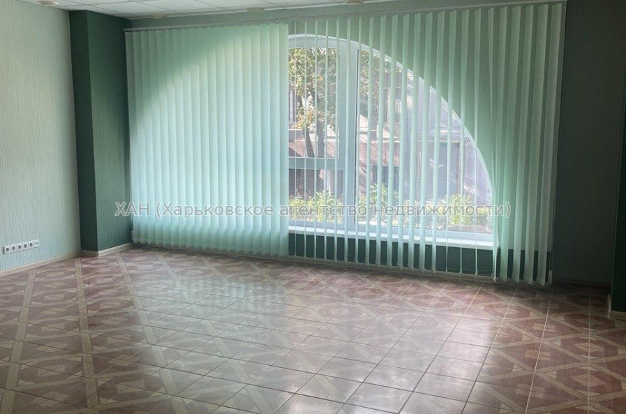 Здам нежитлову нерухомість, офис в офисном центре , 42.40 м², капитальный ремонт 