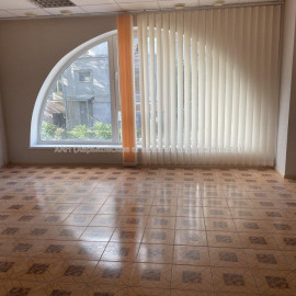 Здам нежитлову нерухомість, офис в офисном центре , 43.80 м², капитальный ремонт