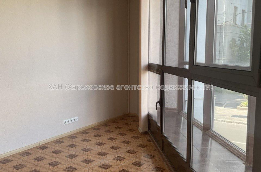 Сдам нежилую недвижимость, офис в офисном центре , 43.80 м², капитальный ремонт 