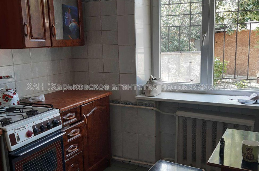 Продам квартиру, Руставели ул. , 3  ком., 56 м², косметический ремонт 