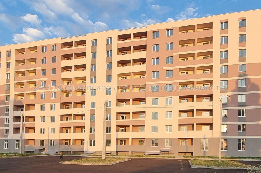 Продам квартиру, Ньютона ул. , 1  ком., 40 м², без внутренних работ 