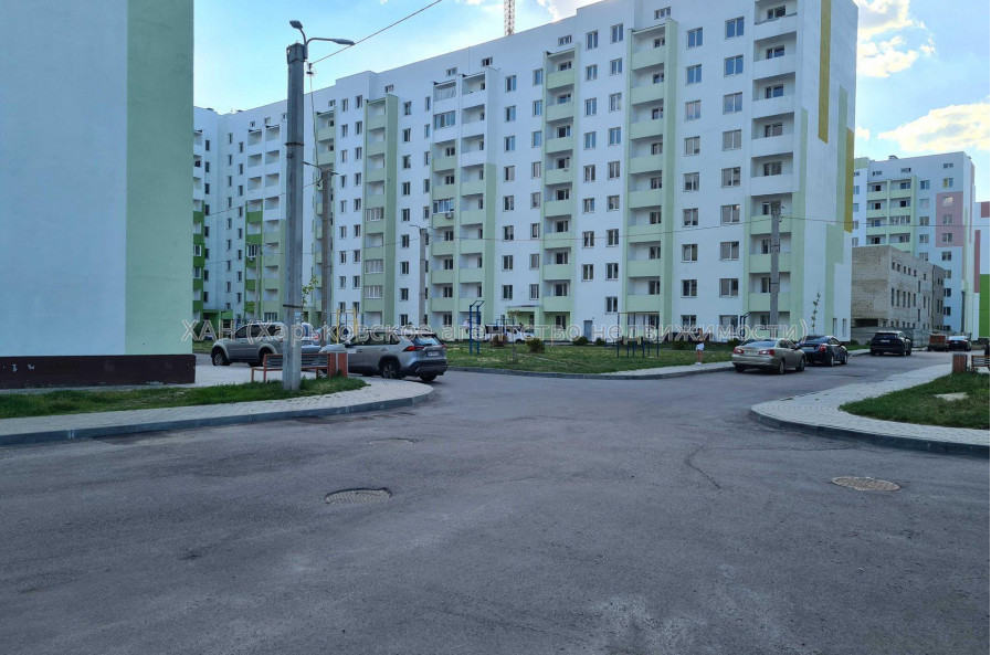 Продам квартиру, Мира ул. , 2 кім., 57 м², без внутренних работ 