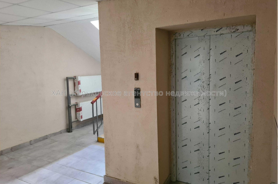 Продам квартиру, Мира ул. , 2 кім., 57 м², без внутренних работ 