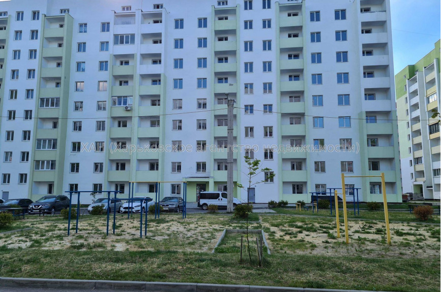 Продам квартиру, Мира ул. , 2 кім., 57 м², без внутренних работ 