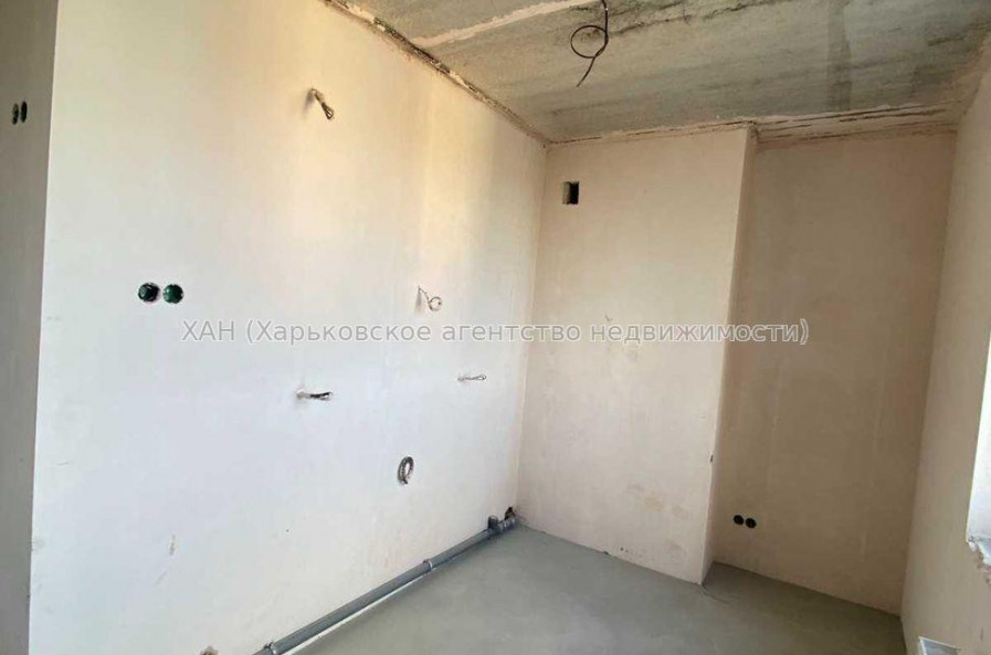 Продам квартиру, Льва Ландау просп. , 3 кім., 73 м², без отделочных работ 