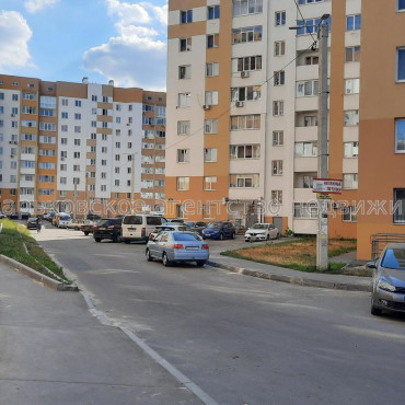 Продам квартиру, Льва Ландау просп. , 3 кім., 73 м², без отделочных работ 