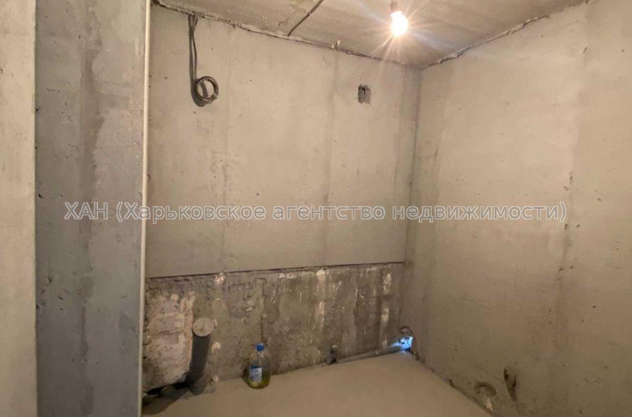 Продам квартиру, Льва Ландау просп. , 3 кім., 73 м², без отделочных работ 