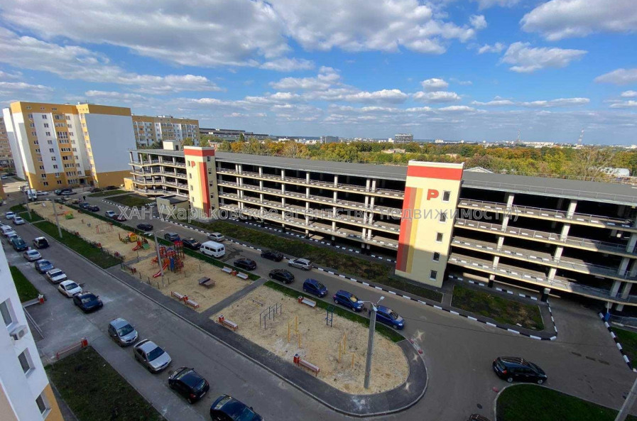 Продам квартиру, Льва Ландау просп. , 3 кім., 73 м², без отделочных работ 