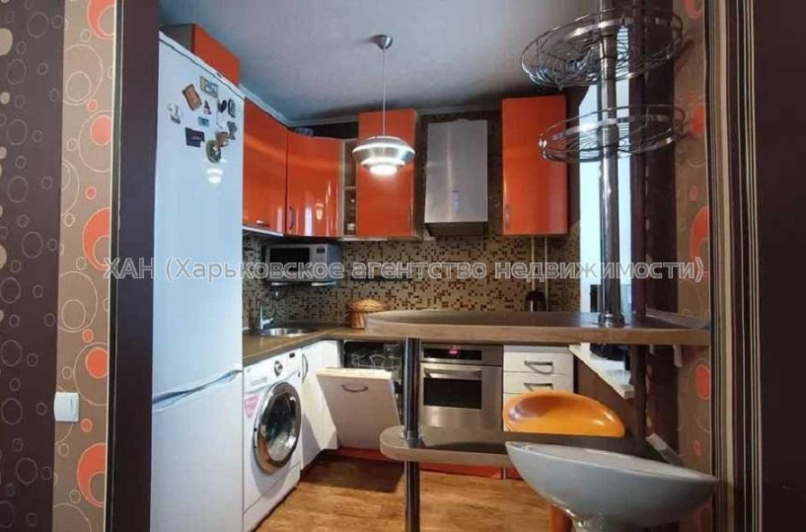 Продам квартиру, Курчатова просп. , 3 кім., 66 м², евроремонт 